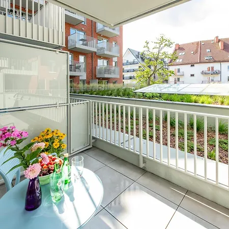 Port Luksusowe & - 2 Doroslych I 2 Dzieci * كولوبرزيغ