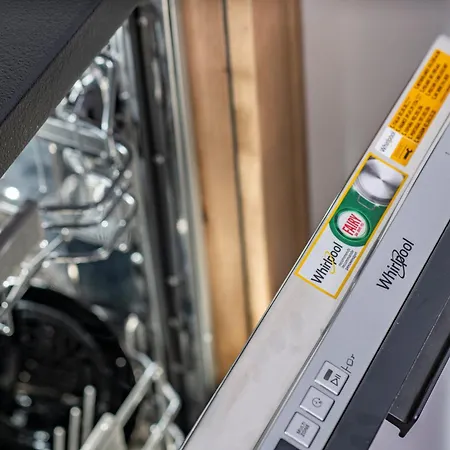 Port Luksusowe & - 2 Doroslych I 2 Dzieci Колобжег