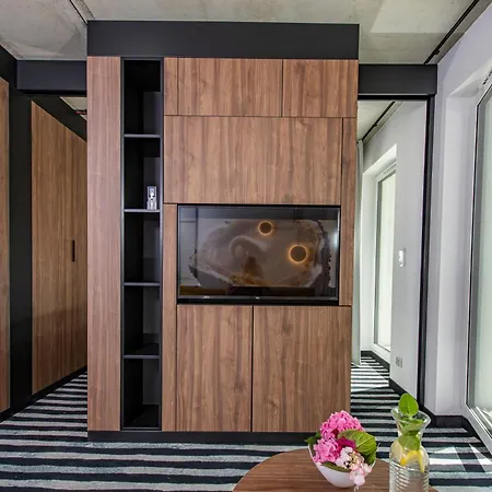 Port Luksusowe & - 2 Doroslych I 2 Dzieci Колобжег