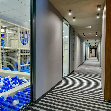 Port Luksusowe & - 2 Doroslych I 2 Dzieci Апартаменты *