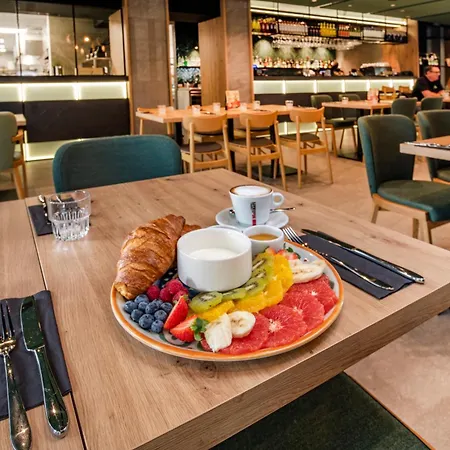 Port Luksusowe & - 2 Doroslych I 2 Dzieci